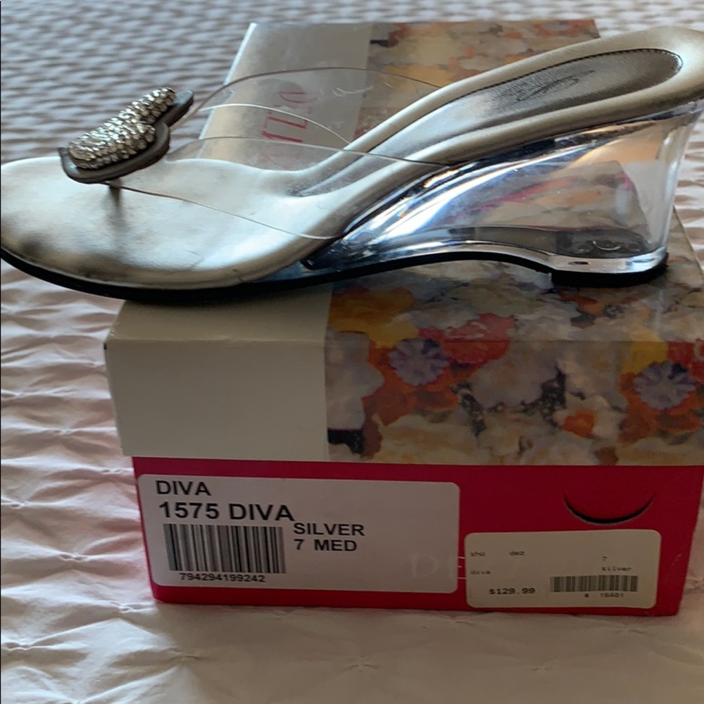 Dezario Silver Sandals
